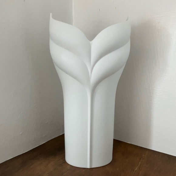 Cala Lily Rosenthal White Bisque Flower Vase Studio-Linie Germany by Uta Feyl - Picture 16 of 17
